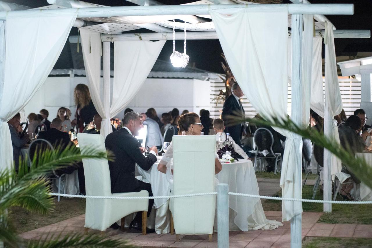 Torquemada Beach Club Margherita Di Savoia Eksteriør bilde