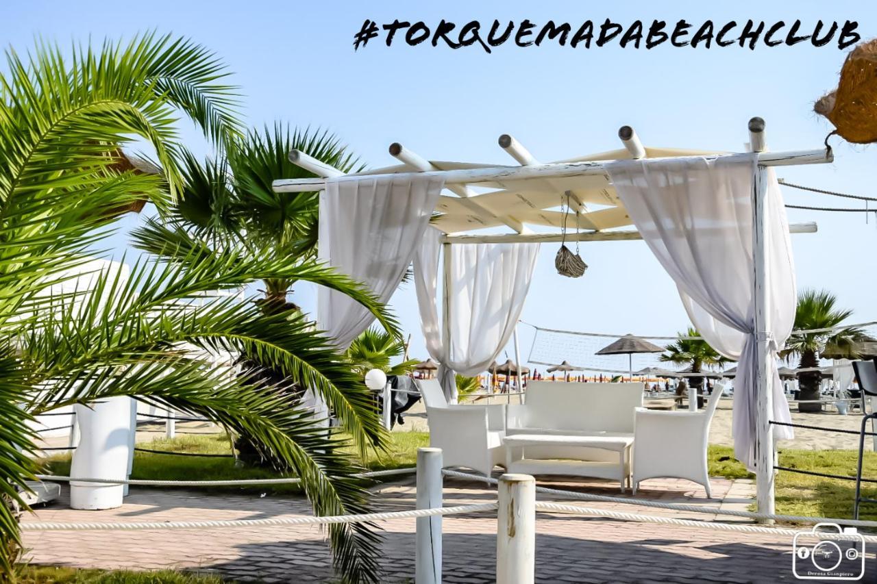 Torquemada Beach Club Margherita Di Savoia Eksteriør bilde
