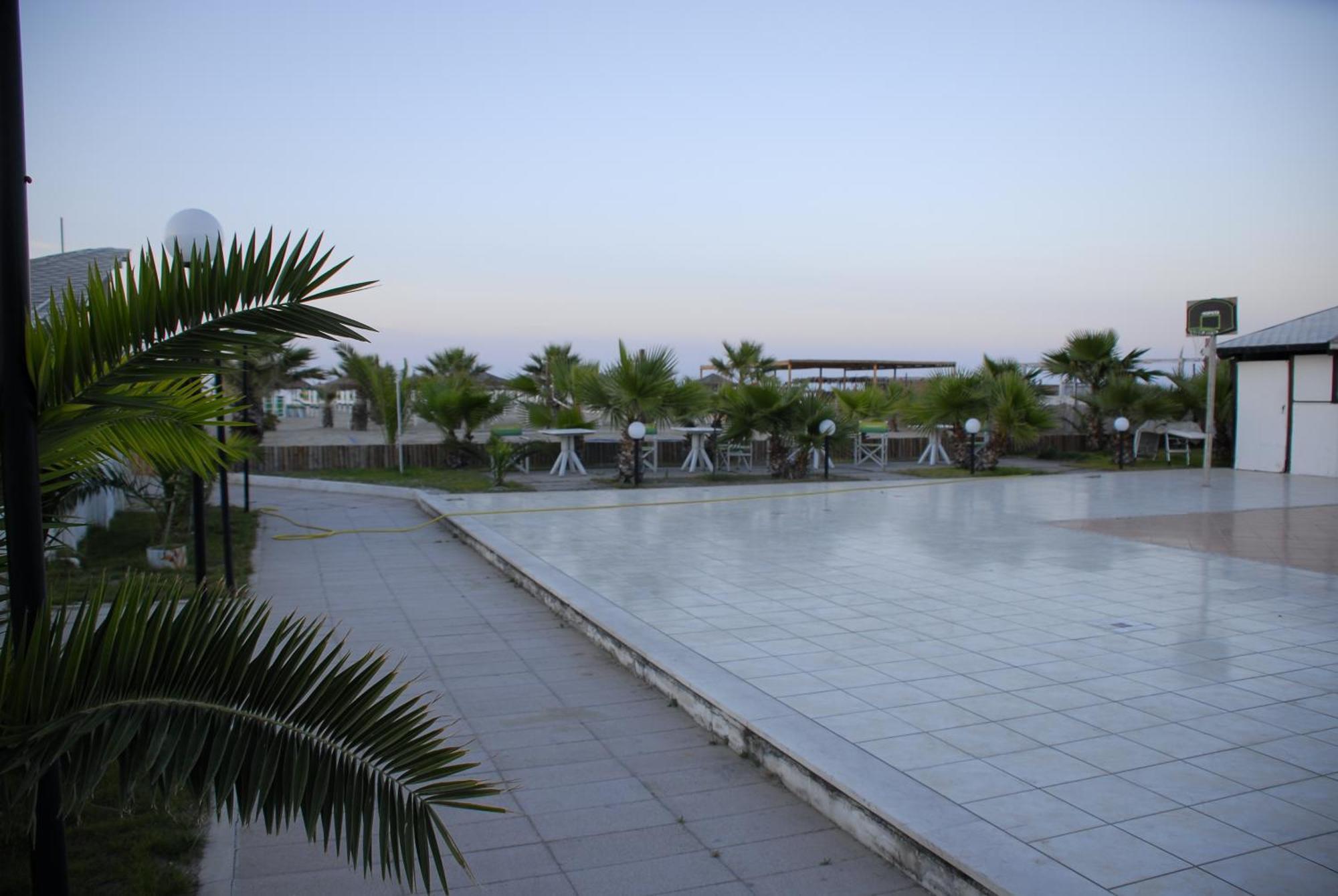 Torquemada Beach Club Margherita Di Savoia Eksteriør bilde